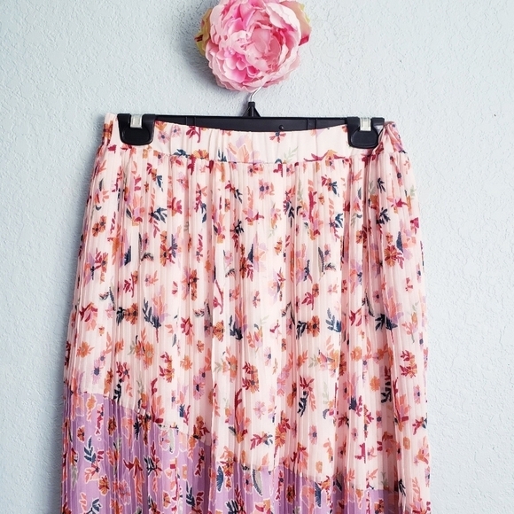 Anthropologie Laia Floral Lace Pleated Midi Skirt - Picture 4 of 8
